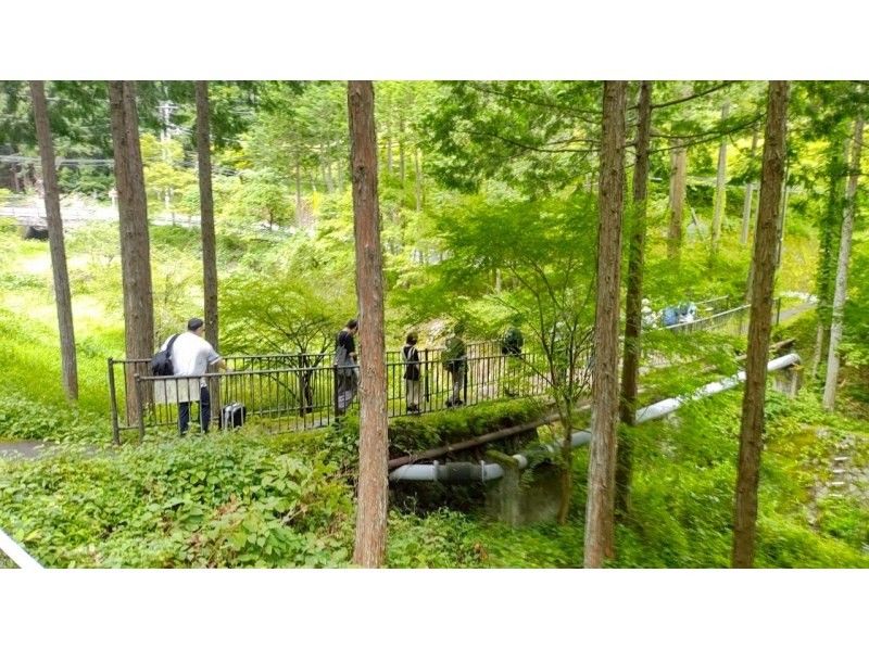 【山梨・小菅村】受賞歴多数で人気の高い小菅生まれのクラフトビール『FarYeastBrewing』の醸造所見学ツアー！ビールとTシャツ付き！の紹介画像