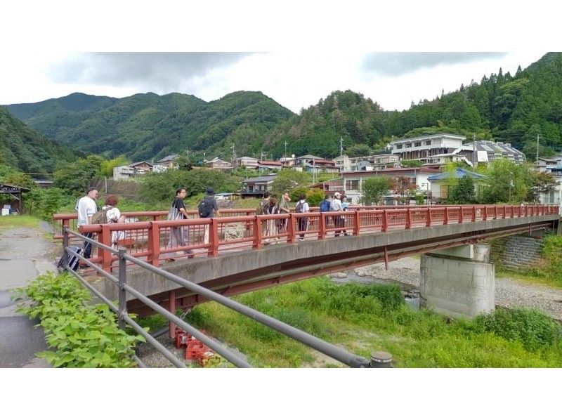 【山梨・小菅村】受賞歴多数で人気の高い小菅生まれのクラフトビール『FarYeastBrewing』の醸造所見学ツアー！ビールとTシャツ付き！の紹介画像