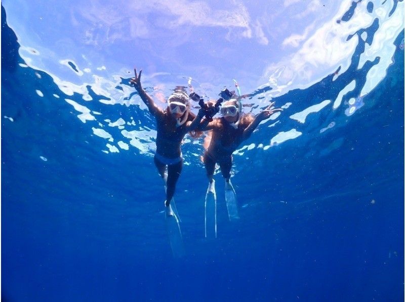 沖縄・宮古島　SUP＆ウミガメシュノーケル半日ツアー！ウミガメやクマノミに会える！クリアサップも変更可。写真データ無料。当日予約OKの紹介画像