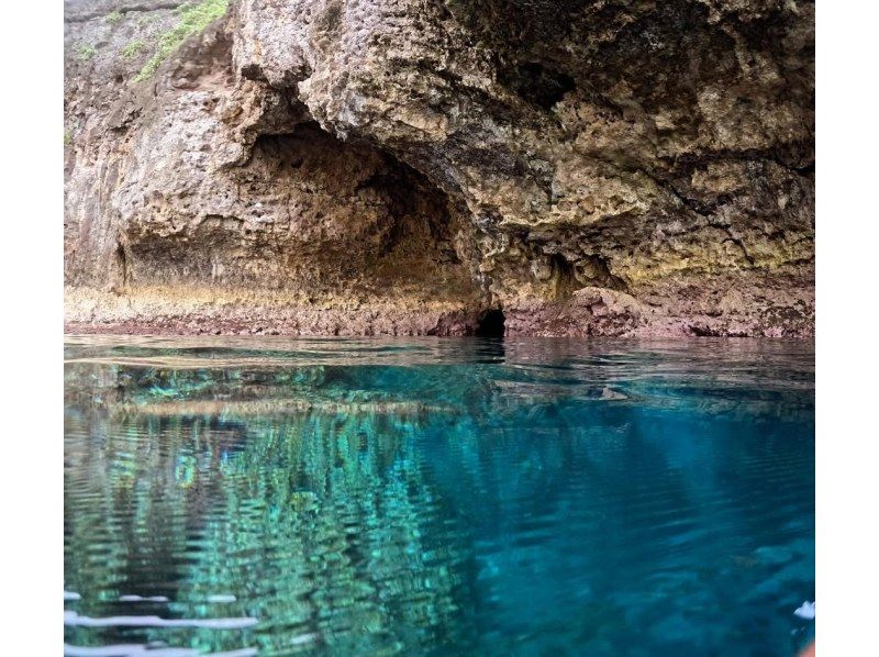 [Okinawa, Onna Village] Luxury without crowds. Okinawa Private Charter Diving Boat Tour (3-hour course)の紹介画像
