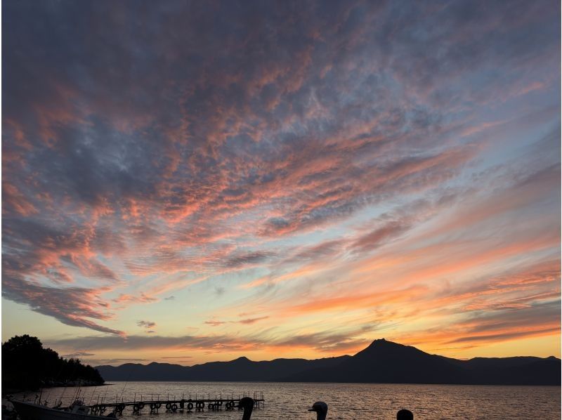 [Hokkaido, Lake Shikotsu] Sunset SUP Tour | Drone Photography Includedの紹介画像