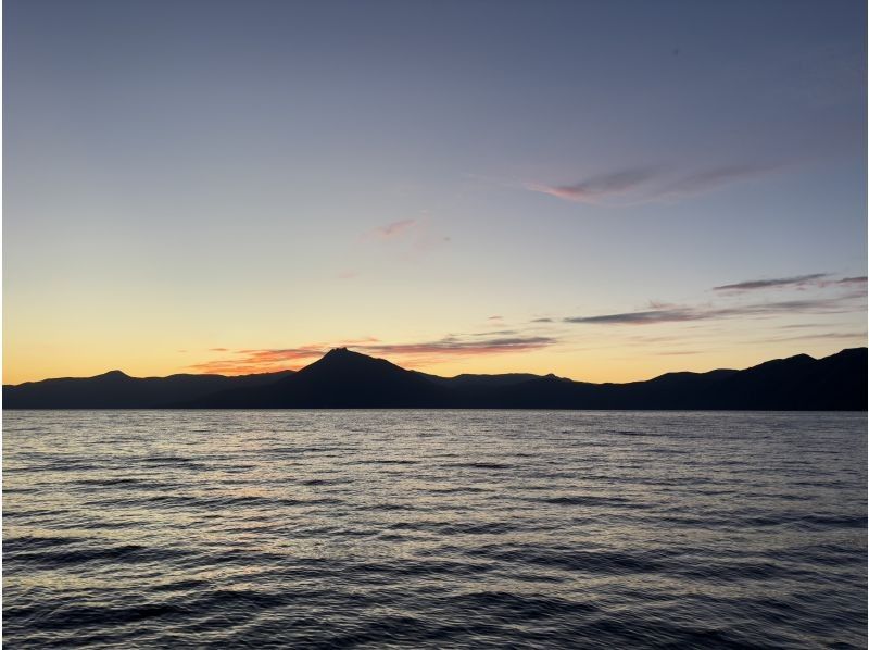 [Hokkaido, Lake Shikotsu] Sunset SUP Tour | Drone Photography Includedの紹介画像