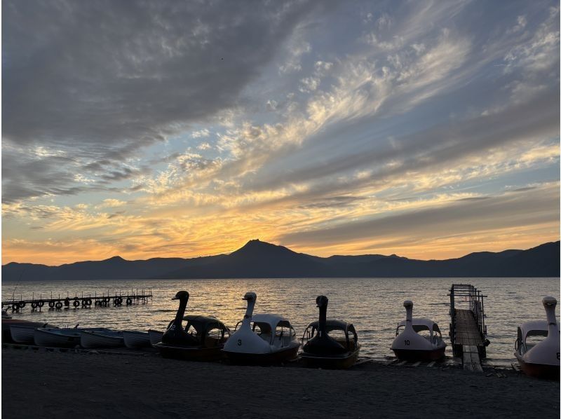 [Hokkaido, Lake Shikotsu] Sunset SUP Tour | Drone Photography Includedの紹介画像