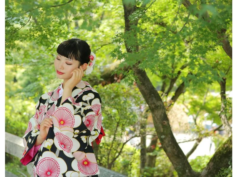 [Kyoto, Kiyomizu-dera Temple] Private photo shoot in kimono around Kiyomizu-dera Templeの紹介画像