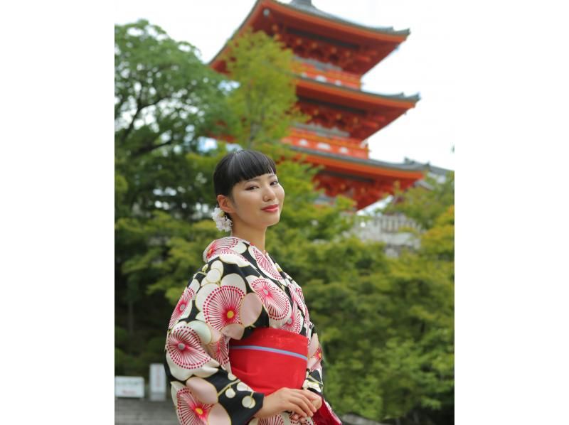 [Kyoto, Kiyomizu-dera Temple] Private photo shoot in kimono around Kiyomizu-dera Templeの紹介画像
