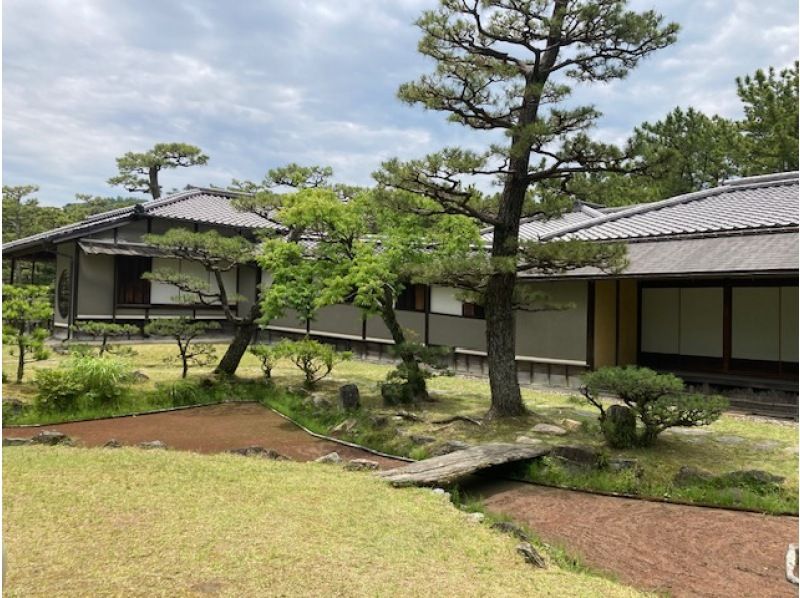 旧紀州徳川家別邸＜養翠園＞//日本のアマルフィー＜雑賀崎漁港＞//を巡る　ガイド同行の紹介画像