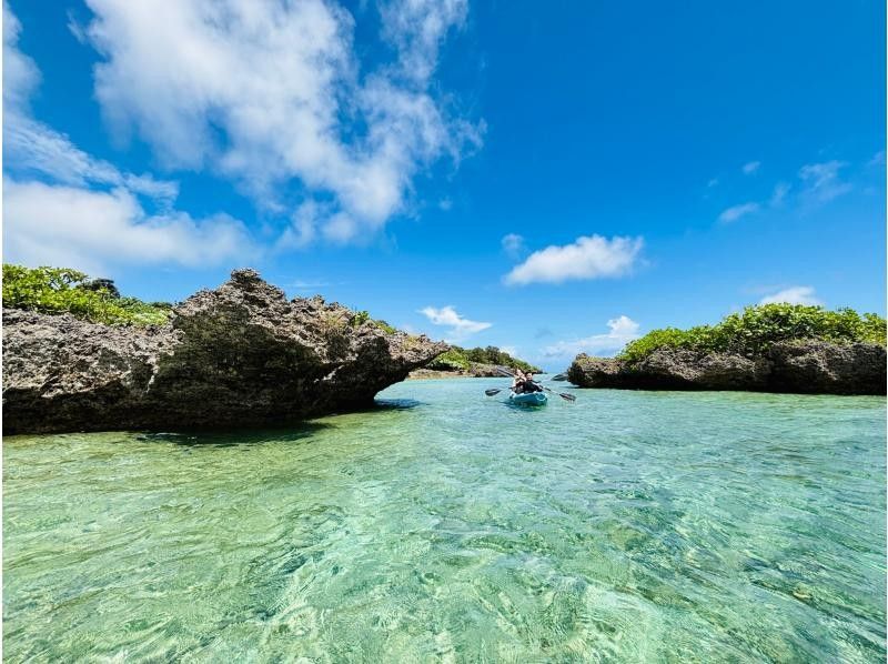 【沖縄・石垣島】カヤックに乗って川平湾のシークレットスポット・サンゴ礁＆熱帯魚の楽園・川平タバガーへ行こう！の紹介画像