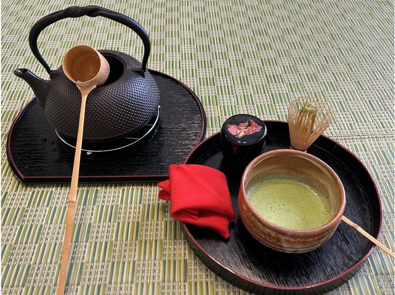 『Dazaifu, Fukuoka』Experience Japanese culture of calligraphy and matcha at the same time ➕ Chartered taxi tour of Dazaifu ⛩️の紹介画像