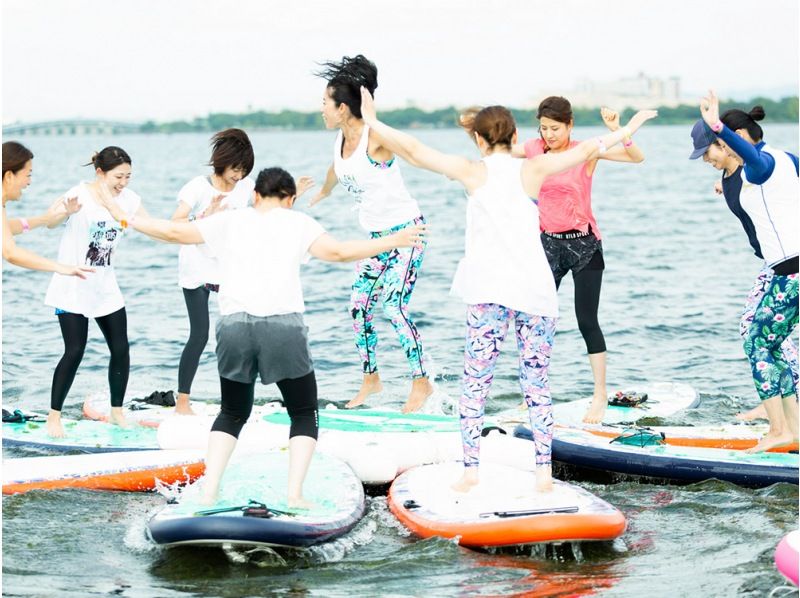 [滋贺，琵琶湖]在私人海滩上进行迷你SUP瑜伽！★仅限2025年9月28日星期日★の紹介画像