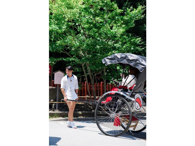 【じっくり堪能！ワンランク上】俥夫の語りで浅草を深く知る人力車60分の旅の紹介画像