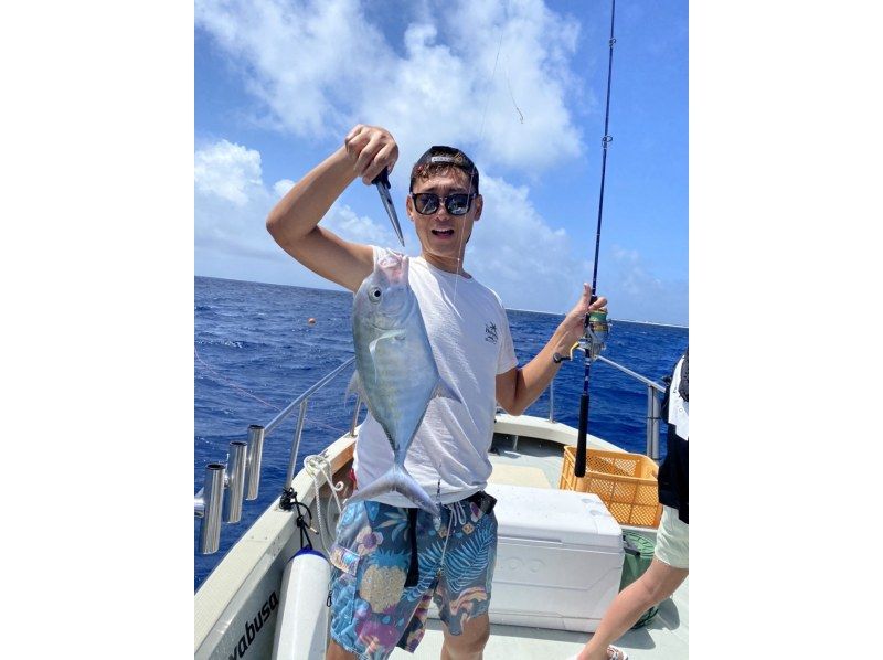 【沖縄・宜野湾】船釣り半日コース★手ぶらでOK★初心者歓迎★午前・午後（4H）の紹介画像
