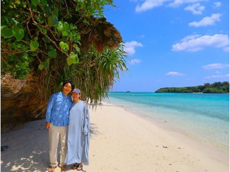【沖縄・石垣島】川平湾観光フォトツアー/エメラルドグリーンの海の絶景をご案内！記念撮影＆送迎サービス付き！の紹介画像