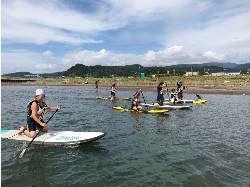 [Hokkaido, Ishikari Hamamasu] Autumn only! SUP experience on a river where salmon jump!の紹介画像