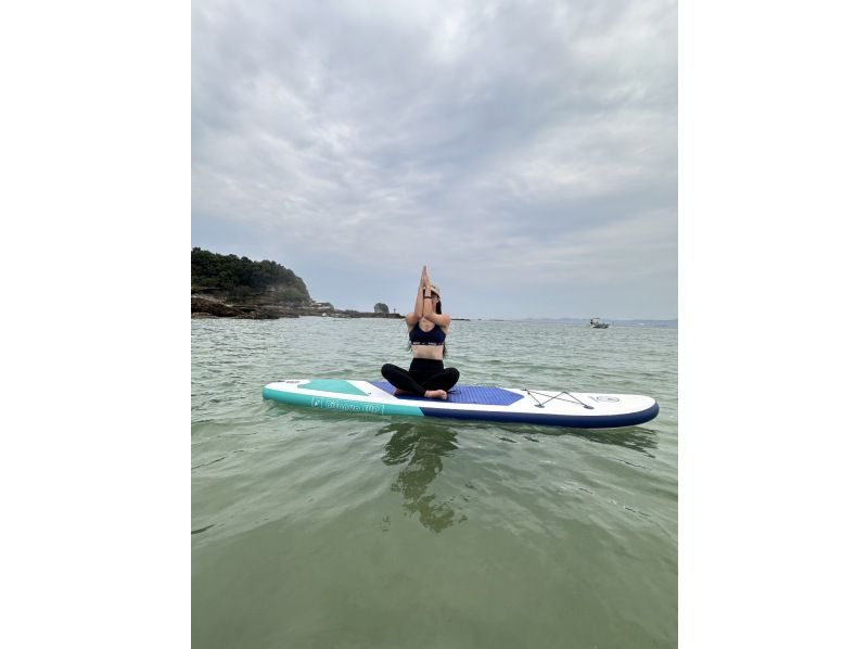 【和歌山･白浜】SUP＆スノーケリング、SUPだけでなく一緒にスノーケリングも楽しめるので、海の上の散歩とフィッシュウォッチングできます！の紹介画像