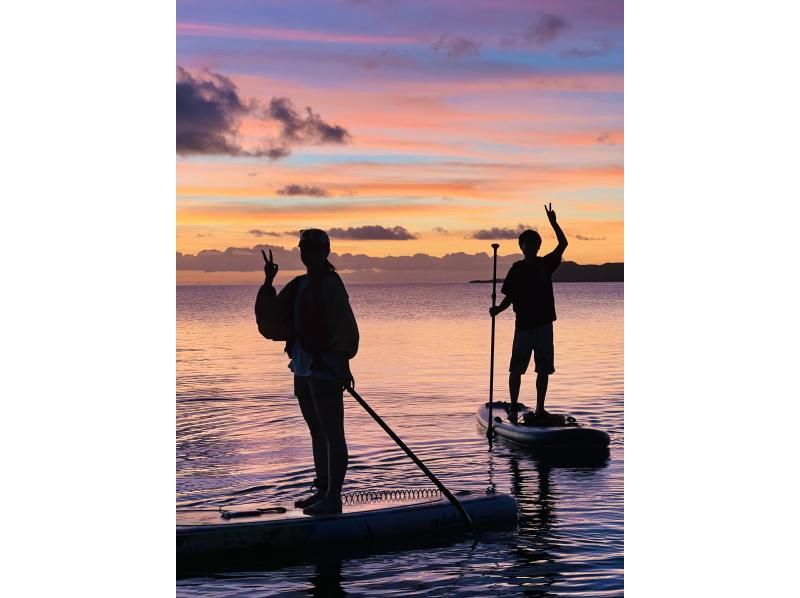 [Ishigaki Island Sunset SUP / Local Meeting Only Plan] Magic Hour Cruise with Spectacular Views / Reliable Support for Inexperienced Tourists / Photography Includedの紹介画像
