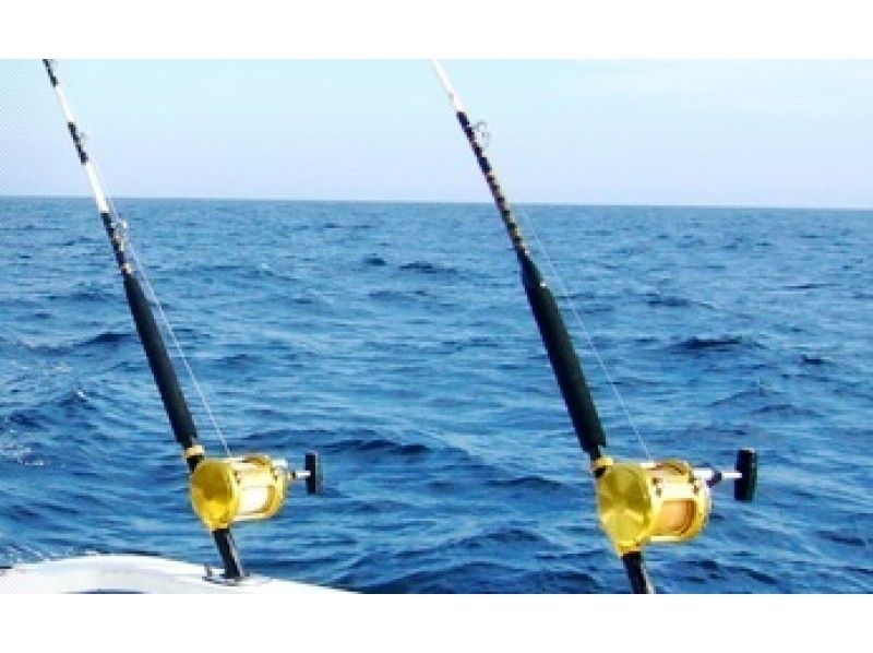 【沖縄・恩納村】釣りコース　パヤオ釣り【最大8人乗船可！】の紹介画像