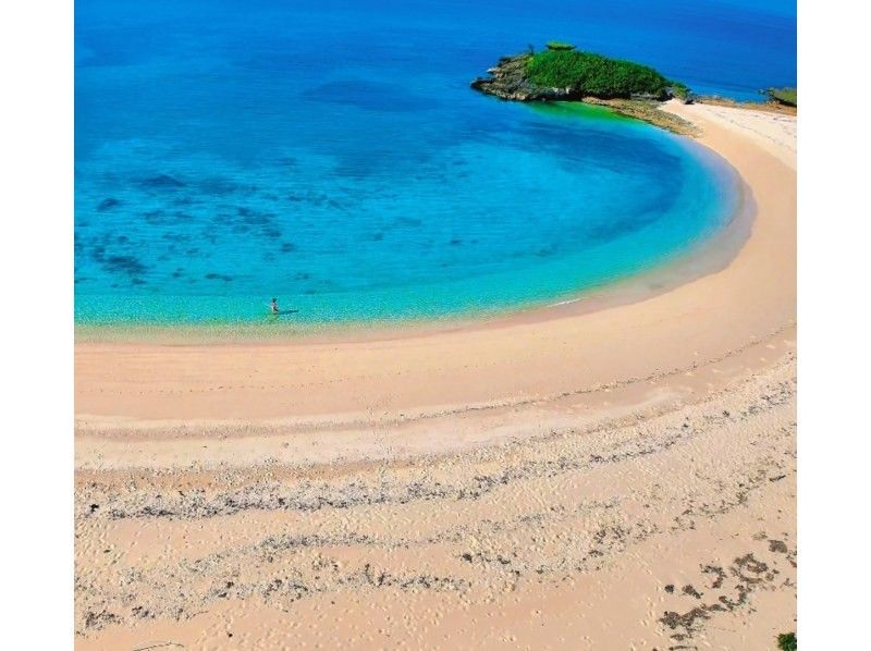 Student discount! [3-hour boat charter recommended plan] Deserted island & 2 boat snorkeling spots. Come empty-handed on the day! Toilets available. の紹介画像
