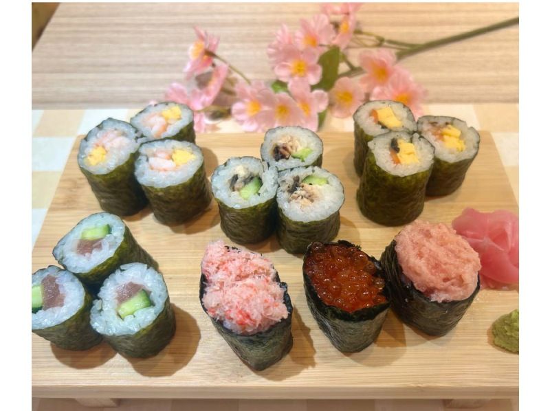 Experience making authentic sushi in Namba, Osaka! [Children and families welcome! English/Japanese available]の紹介画像