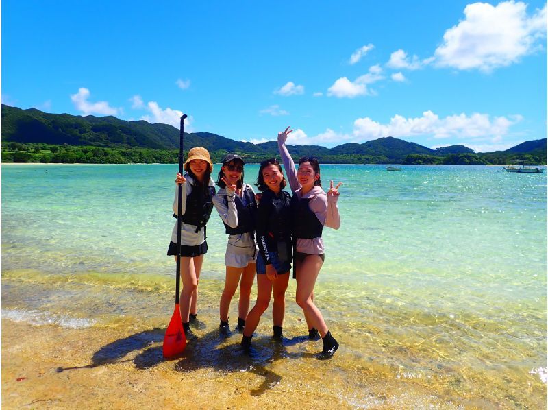 SUP and Blue Cave Snorkeling [7-hour one-day tour to fully enjoy Ishigaki Island]の紹介画像