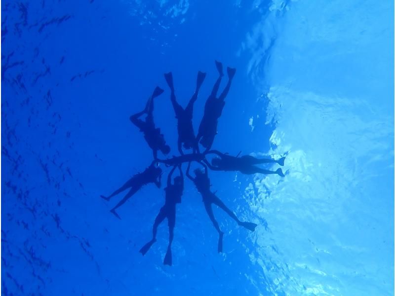 SUP and Blue Cave Snorkeling [7-hour full-day tour ☆ Free transportation! Free photo data! Enjoy Ishigaki Island to the fullest! A highly satisfying tour]の紹介画像