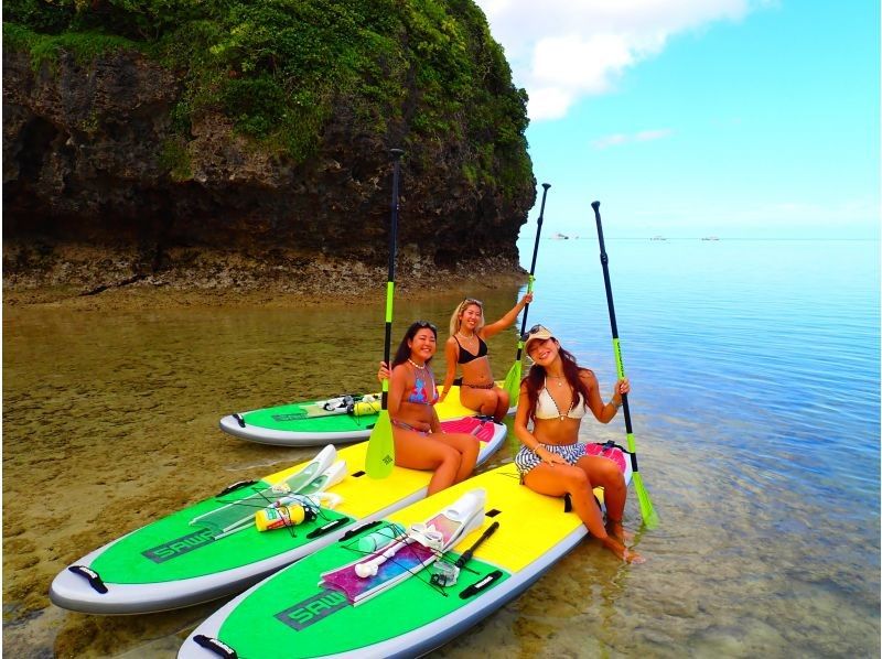 SUP and Blue Cave Snorkeling [7-hour full-day tour ☆ Free transportation! Free photo data! Enjoy Ishigaki Island to the fullest! A highly satisfying tour]の紹介画像