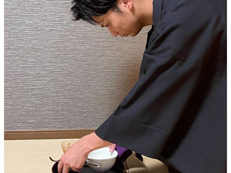 【京都・二条】抹茶の魅力に触れる！知って、作って、飲む茶道体験の紹介画像