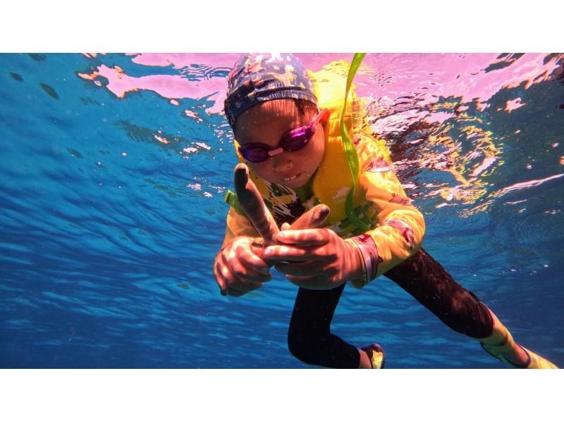 [Okinawa, Tokashiki Island] Board snorkeling tour - Snorkeling experience at Tokashiku Beach in the Kerama Islands, where beautiful coral remains (lunch included)の紹介画像