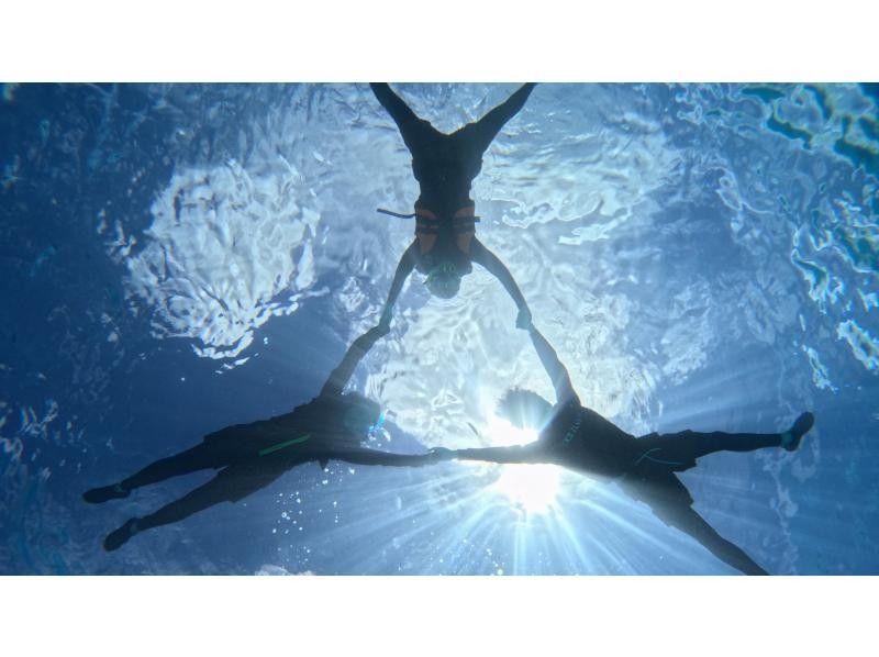 [Okinawa, Tokashiki Island] Board snorkeling tour - Snorkeling experience at Tokashiku Beach in the Kerama Islands, where beautiful coral remains (lunch included)の紹介画像