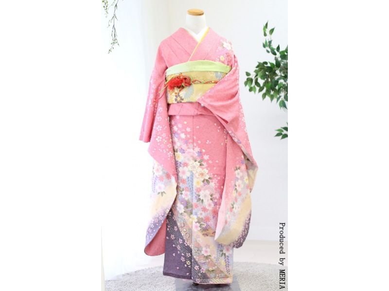 [Osaka, Minamimorimachi/Osaka Tenmangu Shrine] Formal Kimono Rental - Experience Kimono Dressing and Dressing Without Bringing Anything! Excellent Access to Osaka Station, Osaka Castle, and More!の紹介画像