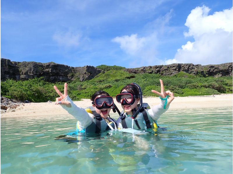 (Private rental for peace of mind♡) It's OK even if you can't swim! Snorkeling in Miyakojima where you can get up close and personal with sea turtles! No seasickness! Ages 3 and up are welcome! Free underwater camera rental available♡ Free photos and videosの紹介画像