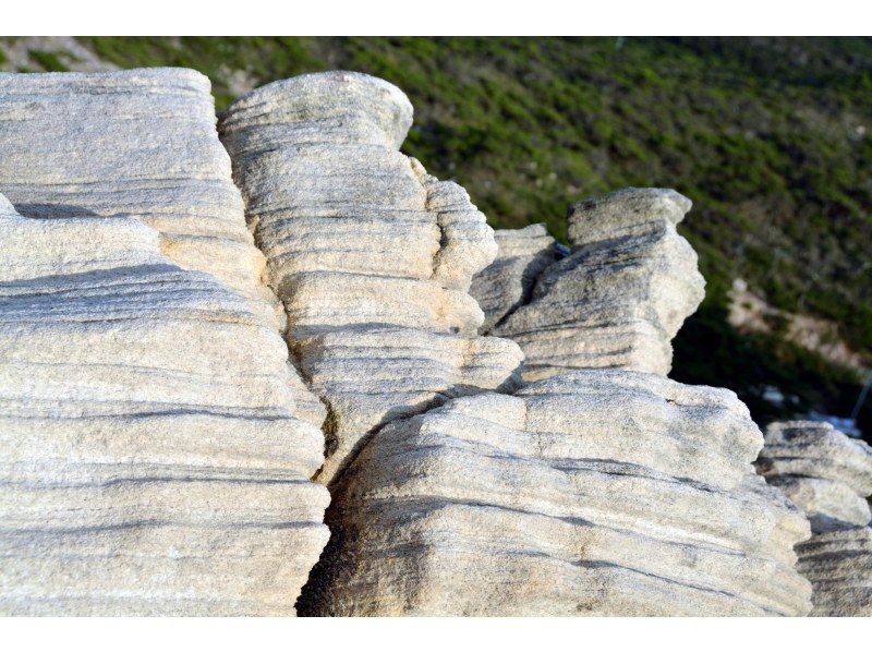 【東京・伊豆諸島】2025年11月23日(日)～24日（祝）島サイクリング「新島」。世界で希少なコーガ石の美しい島をサイクリングで巡るの紹介画像