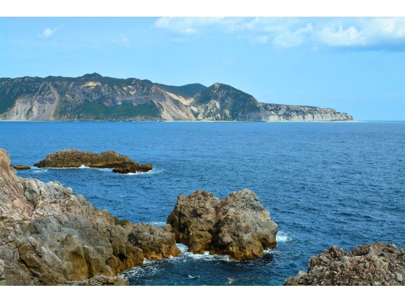 【東京・伊豆諸島】2025年11月23日(日)～24日（祝）島サイクリング「新島」。世界で希少なコーガ石の美しい島をサイクリングで巡るの紹介画像