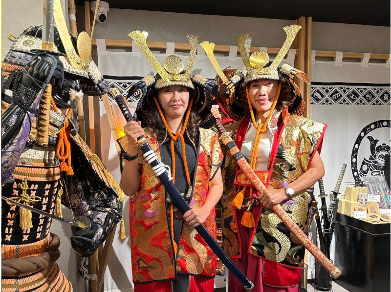A greedy sushi-making experience course taught by a craftsman, followed by a demonstration of how to make thick rolls with a Japanese sword (includes a 3-item appetizer, Japanese tea, and water (free)) starts at 13:30の紹介画像