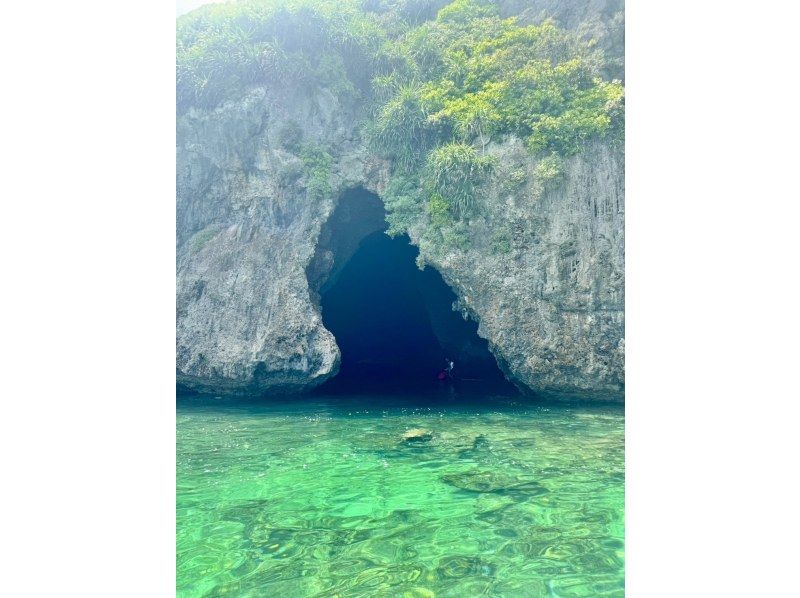 [Miyakojima/Very Popular] Jet Ski Touring Plan Around Miyakojima with a Guide Boat (Commemorative Photo Gift)の紹介画像