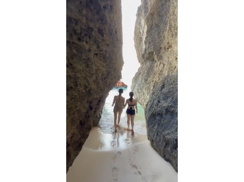 【贅沢プラン】ガイド艇と一緒に『宮古島一周』ジェットスキーツーリングプラン（記念写真プレゼント）の紹介画像