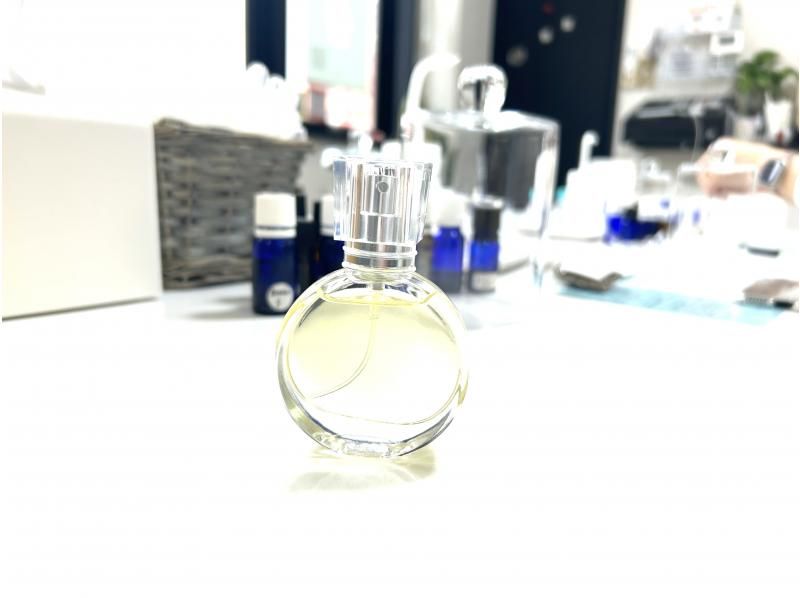【東京・門前仲町】香りを自由にブレンド｜100種から選ぶオリジナル香水づくり〜自分だけの1本に仕上げよう〈たっぷり25ml／瓶なしプラン〉の紹介画像