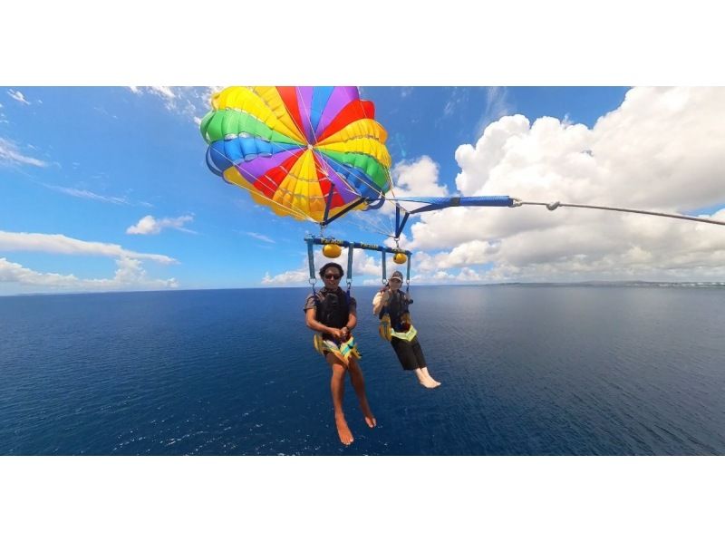 1日32人限定❤パラセーリング＆青の洞窟ダイビング❤️最楽遊びコラボを同時に♪GoPro無料写真動画すぐスマホへ❤️無料タオルサンダル餌あげの紹介画像