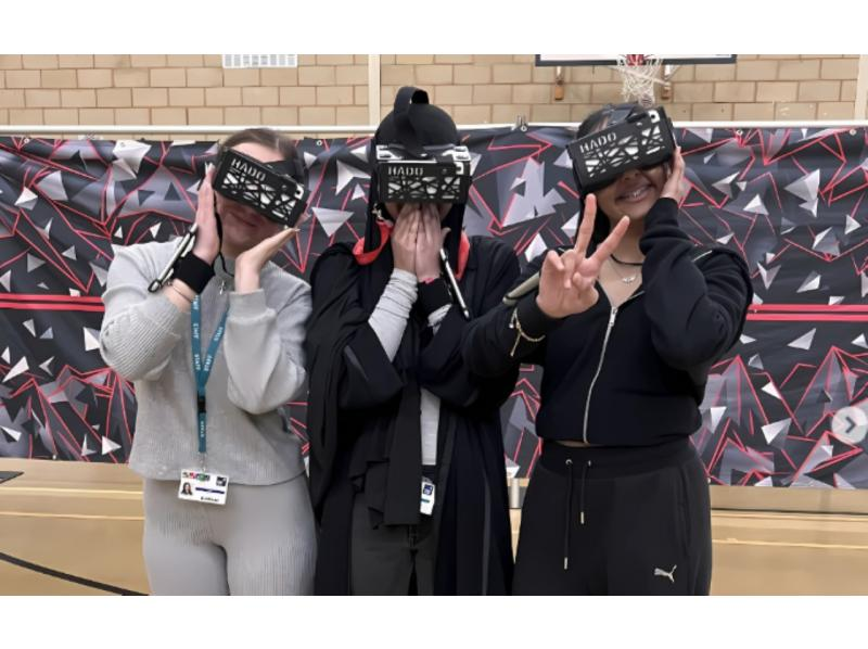【東京・お台場】新感覚ARアクテビティ〜自らの手で技を出して戦おう！まるでゲームの世界に舞い降りたかのような白熱バトルの紹介画像