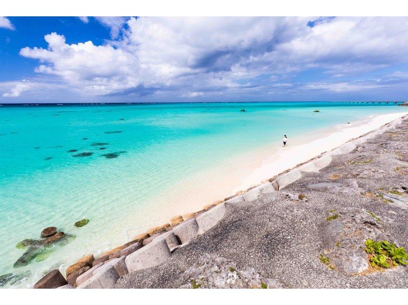 [Okinawa, Miyakojima] <Great Value Multi-Stay Discount Plan> Even if you don't have a driver's license, you can rent a car instead! Tour the island by electric mobility vehicle!の紹介画像