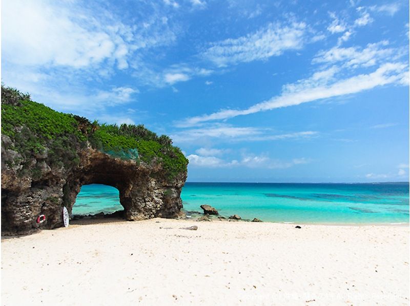 [Okinawa, Miyakojima] <Great Value Multi-Stay Discount Plan> Even if you don't have a driver's license, you can rent a car instead! Tour the island by electric mobility vehicle!の紹介画像