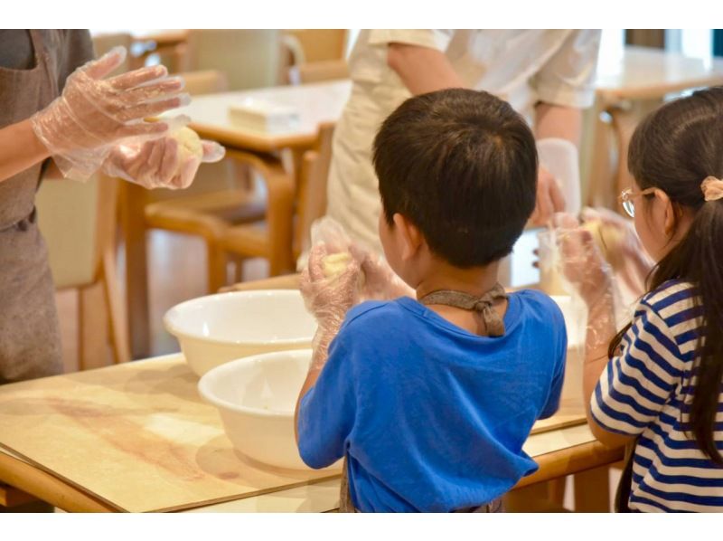 【山梨・甲府】ほうとう作り体験〜高菜先生の郷土料理体験教室〈富士家〉最大40名様まで対応可能！初心者＆お子様大歓迎・ファミリーにおすすめの紹介画像