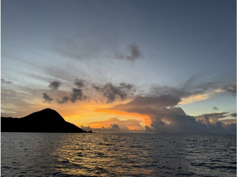奄美大島【当日予約可能】サンセットSUP（90分）※ドローン空撮等写真の無料プレゼントあり※お1人様もお任せ下さい☆の紹介画像