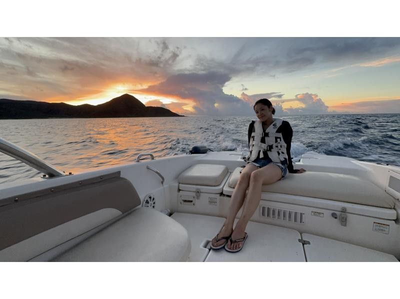 奄美大島【お得なセットプラン】ボートツアー(シュノーケル付)＆サンセットクルーズ（150分）★口コミ投稿で撮影データの無料プレゼントあり★の紹介画像