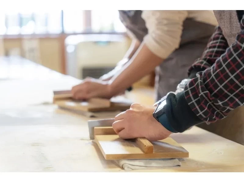 [Yamanashi, Kofu] Oshino Hakkai Soba Experience ~ Takana Sensei's Local Cooking Experience Class <Fujiya> Can accommodate up to 40 people! Beginners and children are welcome. Recommended for families.の紹介画像