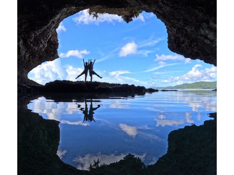 [Special opening price] 100% chance of encountering sea turtles! Blue Cave & Sea Turtle Snorkeling (same-day reservations, ages 2-75) Free transportation and photo dataの紹介画像