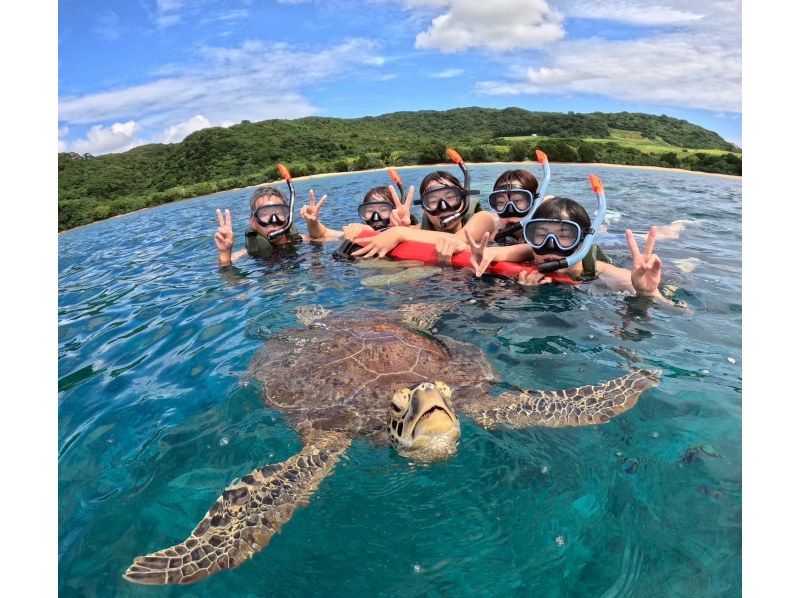 [Special opening price] 100% chance of encountering sea turtles! Blue Cave & Sea Turtle Snorkeling (same-day reservations, ages 2-75) Free transportation and photo dataの紹介画像