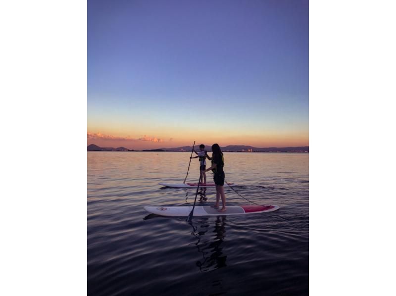 Lake Biwa Sunset SUP and Kayaking Experience | Enjoy Nature, Photos, and Coffee (Beginners Welcome!)の紹介画像