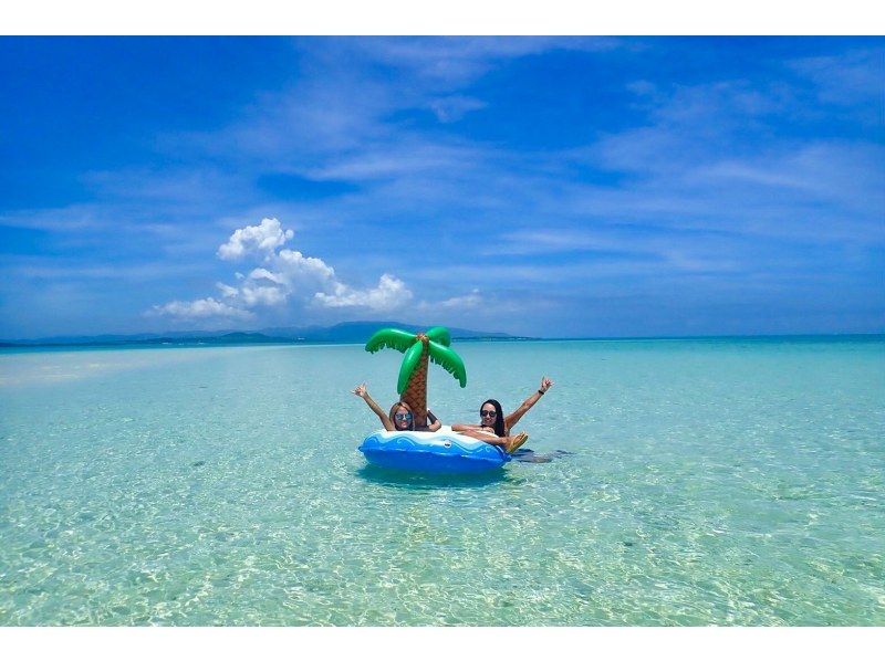 Same-day reservations accepted ★ Ages 0-85 [100% success rate of encountering sea turtles since opening] Snorkel tour to the mysterious island with a high chance of encountering sea turtles (photos and transportation included)の紹介画像