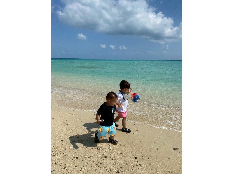 【石垣島】幻の島&ウミガメシュノーケルツアー遭遇率99% 少人数制で手厚くサポート0歳〜85歳OK!（当日予約・送迎・写真や動画プレゼント)の紹介画像