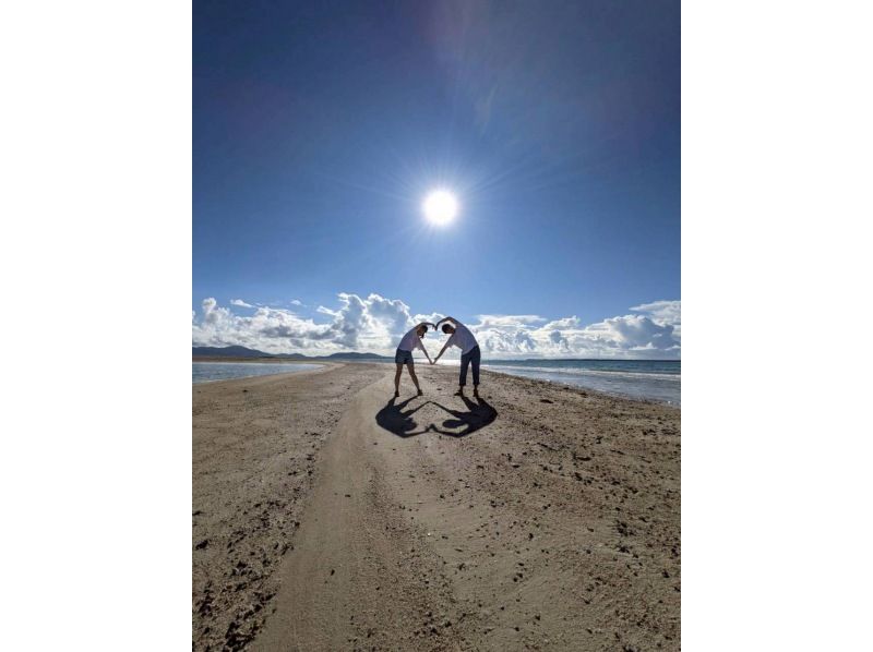 Same-day reservations accepted ★ Ages 0-85 [100% success rate of encountering sea turtles since opening] Snorkel tour to the mysterious island with a high chance of encountering sea turtles (photos and transportation included)の紹介画像